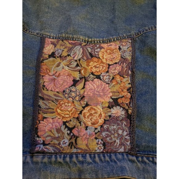 80s/90s DEB Denim Jacket with Roses - Picture 5 of 7